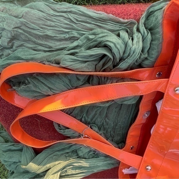 Steve Madden tote/bag. Orange. Very good condition. - Picture 4 of 13